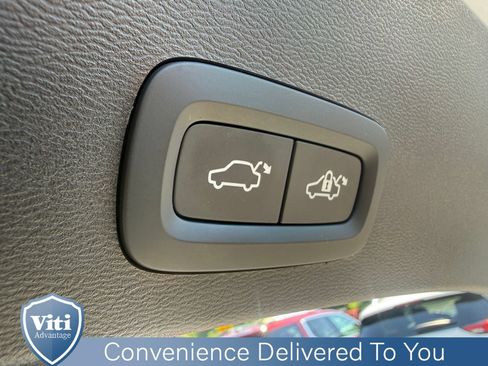 Certified 2026 Volvo XC40 B5 Plus w/ Protection Package Premier AWD/4WD image 25