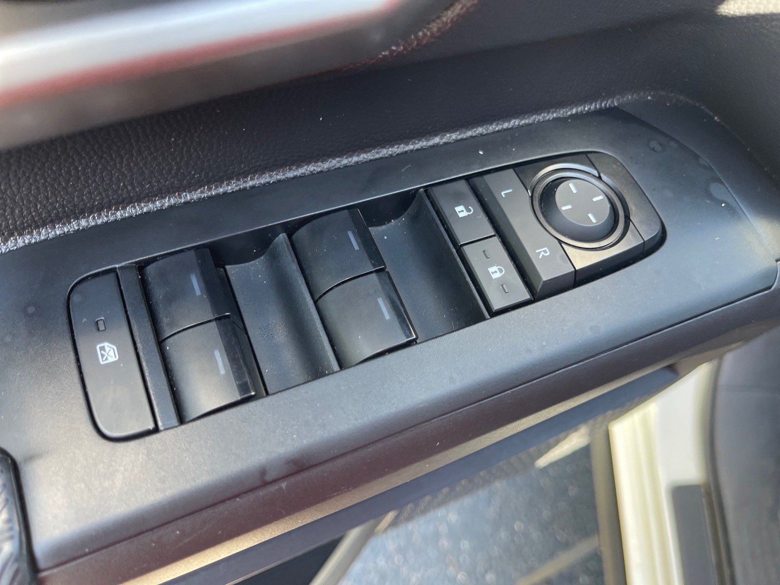 Used 2024 Toyota Tacoma TRD Sport AWD/4WD image 8