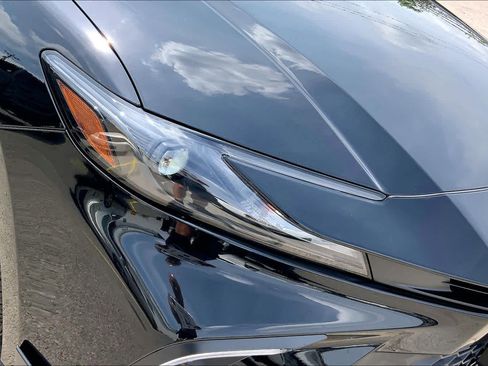 Used 2026 Toyota Camry SE w/ Multimedia Upgrade Package image 28