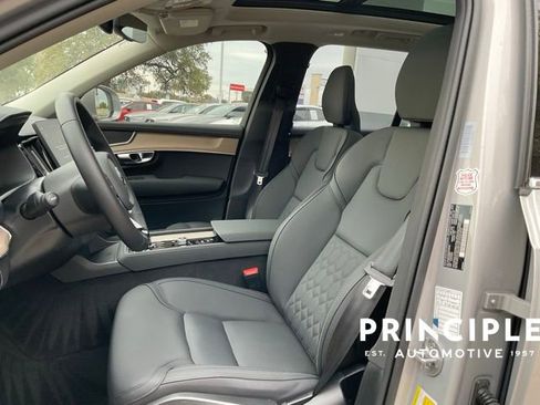 Certified 2025 Volvo XC90 B5 Plus image 23