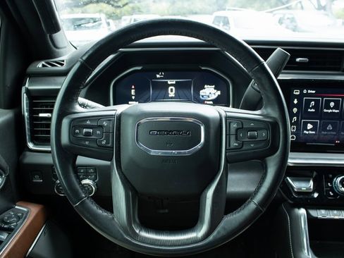 Used 2024 GMC Sierra 3500 Denali Ultimate image 10