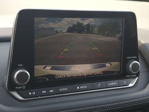 Certified 2026 Nissan Rogue SV FWD image 21
