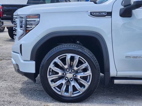 Used 2026 GMC Sierra 1500 Denali w/ Denali Reserve Package AWD/4WD image 8