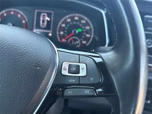 Used 2020 Volkswagen Jetta R-Line w/ R-Line Cold Weather Package image 17