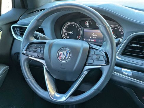 Used 2024 Buick Enclave Essence image 28