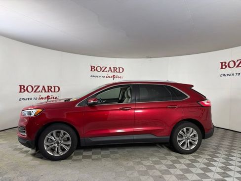 Used 2023 Ford Edge Titanium AWD/4WD image 5