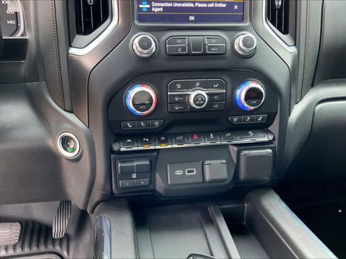 Used 2021 GMC Sierra 1500 AT4 w/ AT4 Premium Package AWD/4WD image 32
