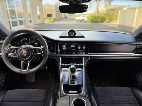 Used 2019 Porsche Panamera GTS AWD/4WD image 34