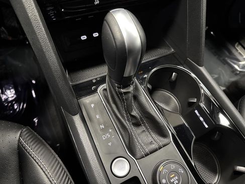 Used 2023 Volkswagen Atlas Cross Sport SEL image 22