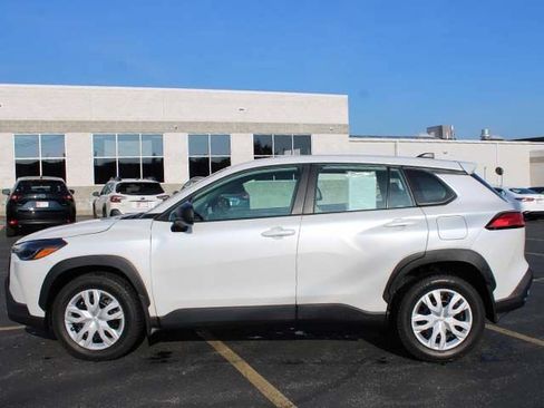 Used 2024 Toyota Corolla Cross L FWD image 7