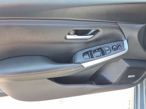 Used 2024 Nissan Sentra SR w/ SR Premium Package FWD image 25