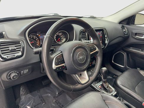 Used 2019 Jeep Compass Limited AWD/4WD image 18