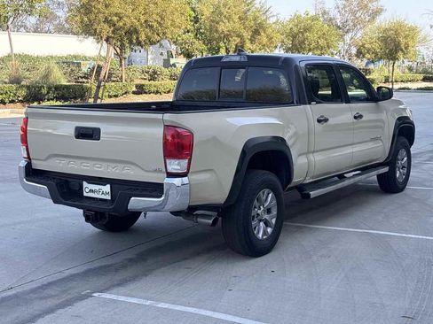Used 2017 Toyota Tacoma SR5 w/ Tow Package RWD image 3