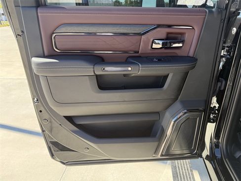 New 2026 RAM 2500 Limited image 25