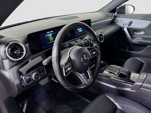 Used 2020 Mercedes-Benz CLA 250 image 9