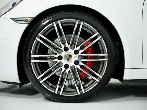 Used 2015 Porsche 911 Targa 4S image 14