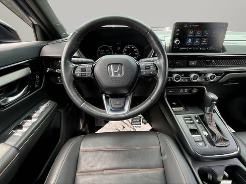 Used 2024 Honda CR-V Sport Touring image 8
