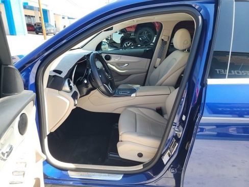 Used 2021 Mercedes-Benz GLC 300 4MATIC image 21