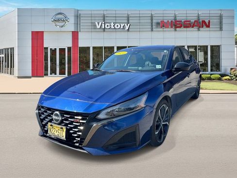 Used 2024 Nissan Altima 2.5 SR FWD image 5