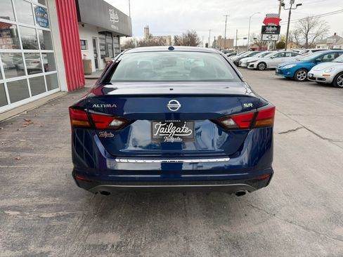 Used 2020 Nissan Altima 2.5 SR w/ Premium Package image 6