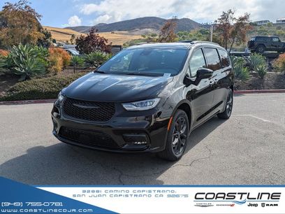 New 2026 Chrysler Pacifica Limited
