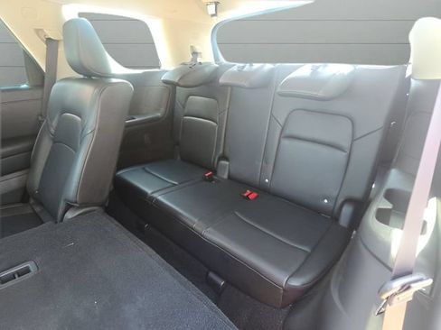 Certified 2025 Nissan Pathfinder SL AWD/4WD image 9