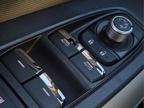 New 2025 Subaru Forester Limited image 18