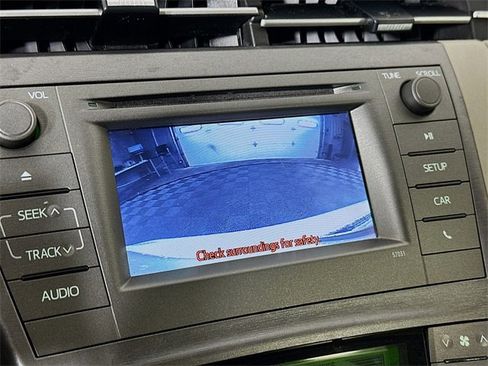 Used 2015 Toyota Prius Four image 13