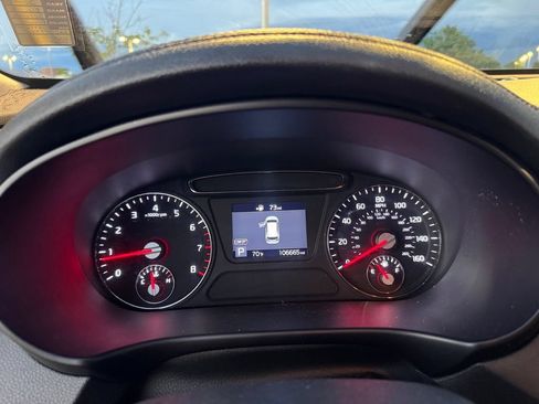Used 2019 Kia Sorento FWD image 15