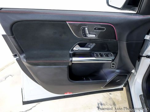 Used 2021 Mercedes-Benz GLA 250 4MATIC image 26