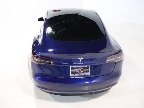 Used 2021 Tesla Model 3 Standard Range Plus RWD image 17