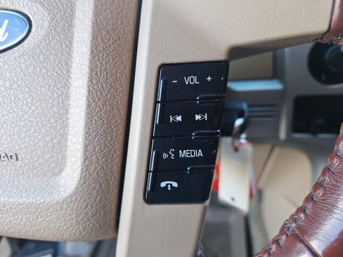 Used 2014 Ford F150 King Ranch w/ King Ranch Luxury Package image 15