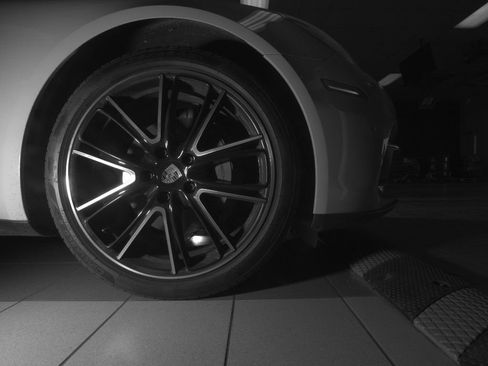 Used 2018 Porsche Panamera 4S image 6