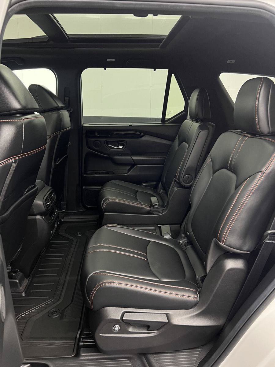Certified 2025 Honda Pilot TrailSport image 20