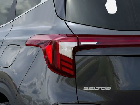New 2026 Kia Seltos EX image 11