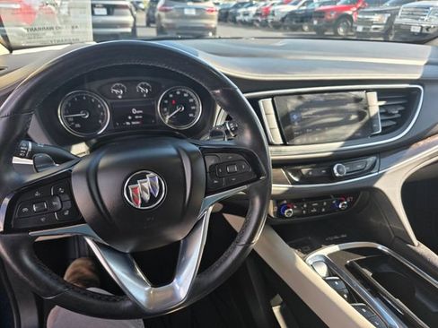 Used 2023 Buick Enclave Essence FWD image 9