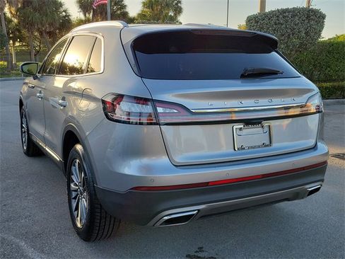 Certified 2023 Lincoln Nautilus AWD w/ Premium Package image 4