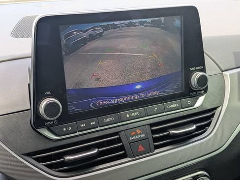Used 2025 Nissan Altima 2.5 SR FWD image 19