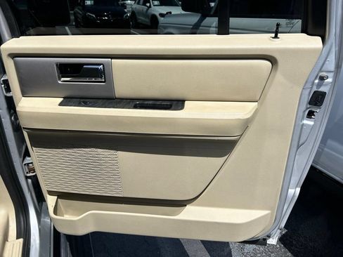 Used 2017 Ford Expedition EL Limited w/ Equipment Group 301A AWD/4WD image 43