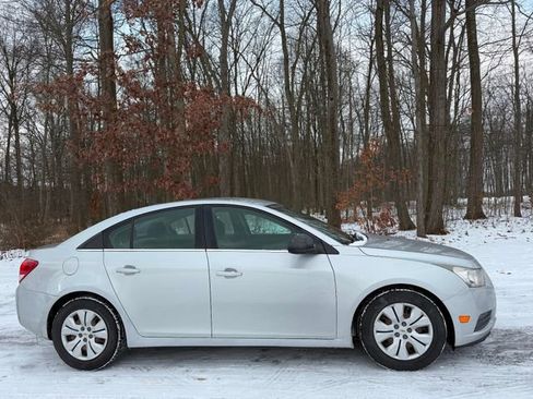Used 2012 Chevrolet Cruze LS w/ Connectivity Package image 5