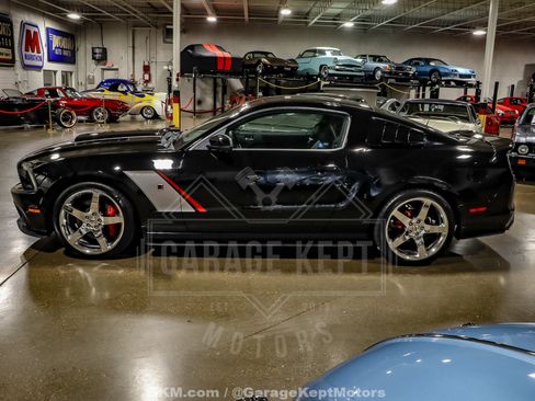 Used 2013 Ford Mustang GT Premium RWD image 5