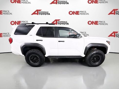 New 2026 Toyota 4Runner SR5 AWD/4WD image 8