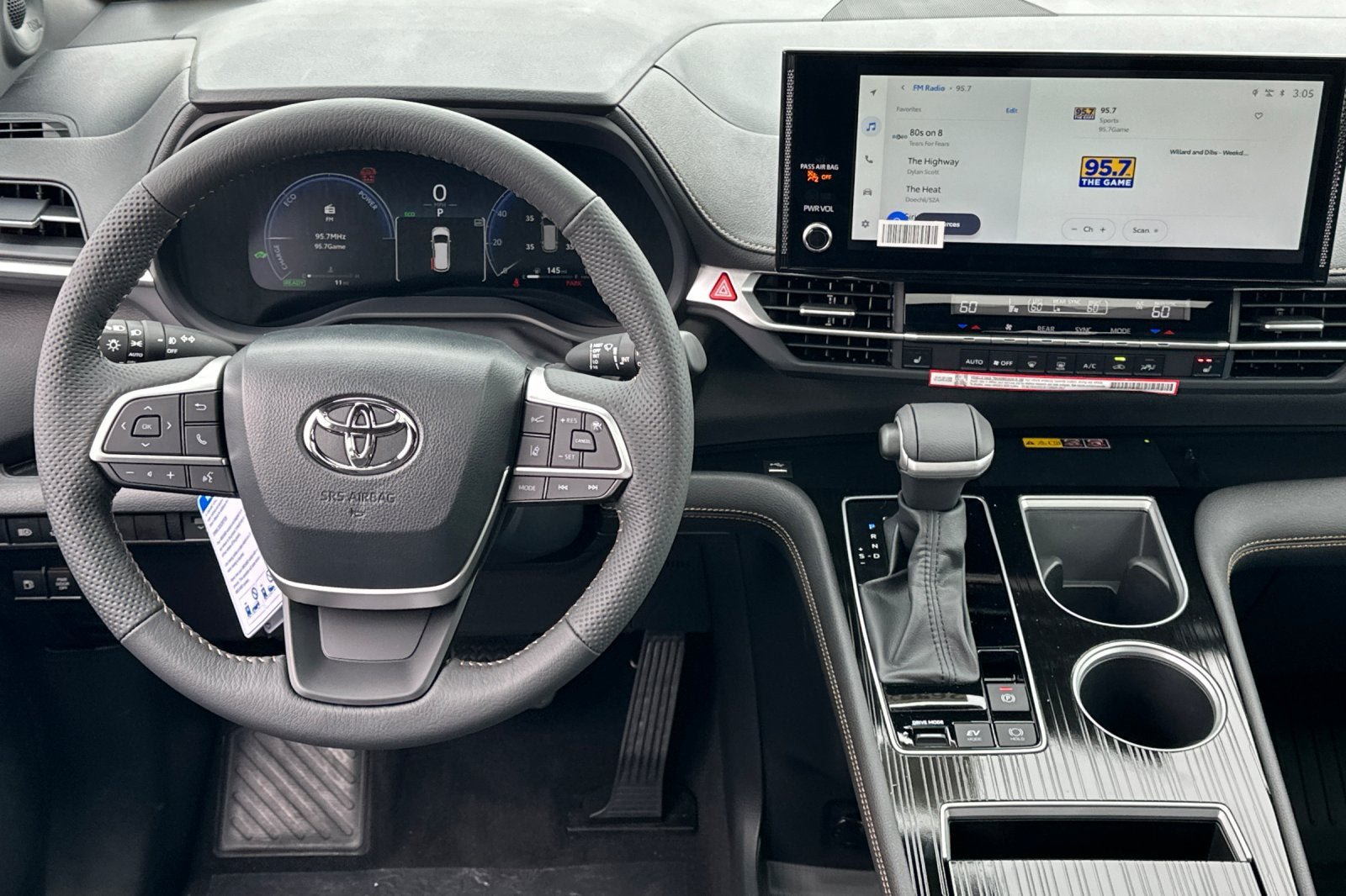 New 2026 Toyota Sienna XLE Woodland Edition AWD/4WD image 15