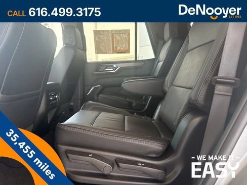 Used 2025 GMC Yukon Denali AWD/4WD image 31