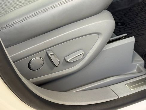 Used 2023 Lincoln Nautilus Reserve AWD/4WD image 30