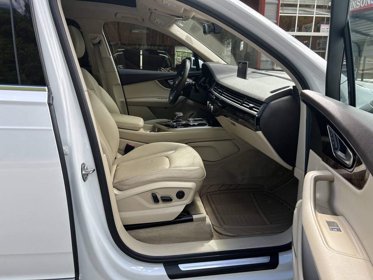 Used 2017 Audi Q7 3.0T Premium Plus AWD/4WD image 22