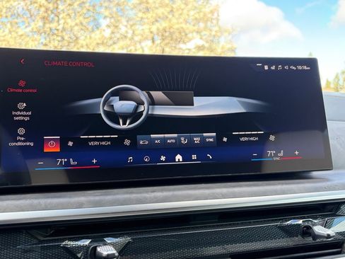 New 2026 BMW X5 xDrive50e w/ Premium Package image 16