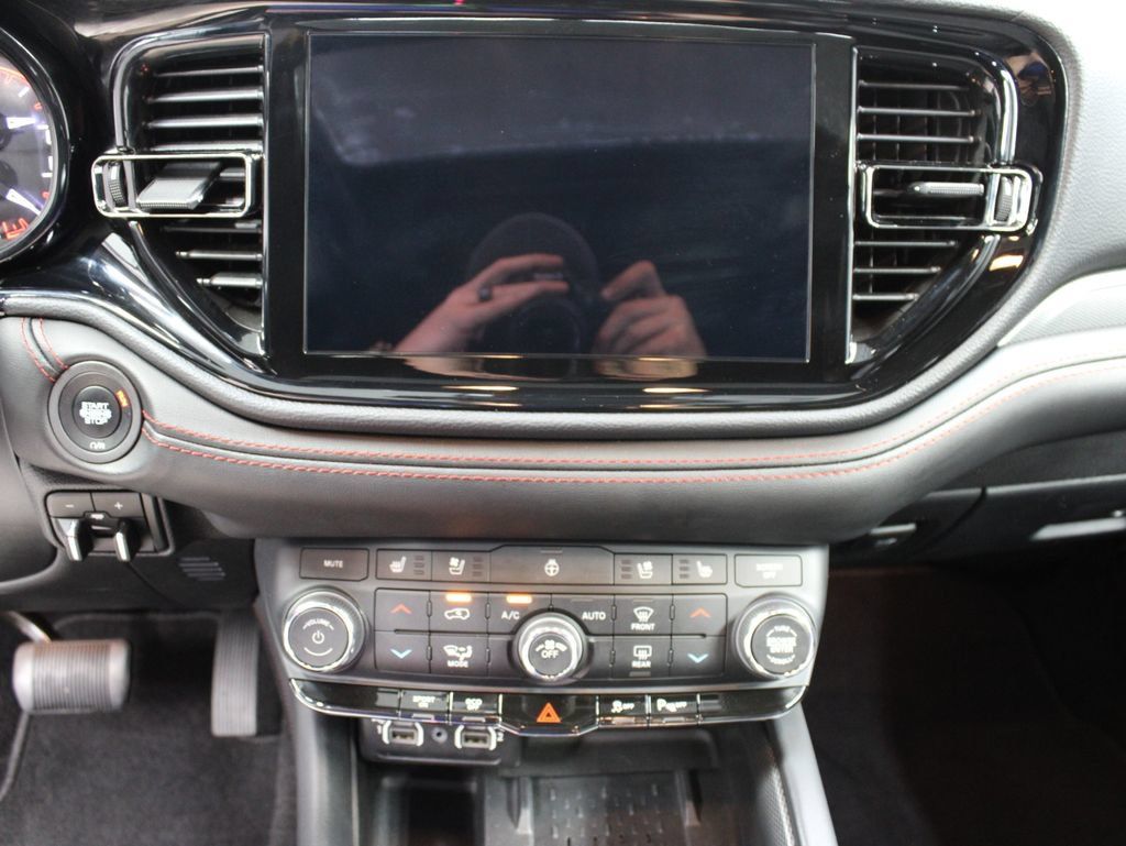 Used 2025 Dodge Durango R/T AWD/4WD image 20