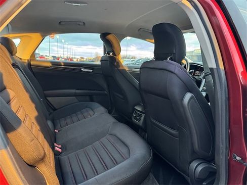 Used 2014 Ford Fusion SE w/ Equipment Group 201A image 13