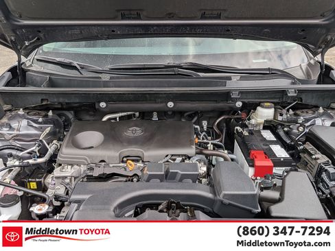 Used 2025 Toyota RAV4 XLE image 38